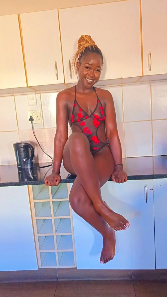 blackrose001-Nairobi-escorts-girls-kenya-raha-nairobi-horny-girls-Kenya-Cums